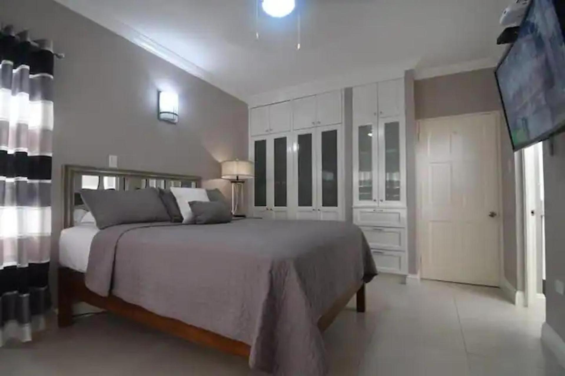 Captivating 1-Bed Ravinia Apartment In Kingston Extérieur photo